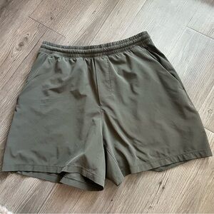 Mens Lululemon Athletic Shorts, Size M, Dark Green